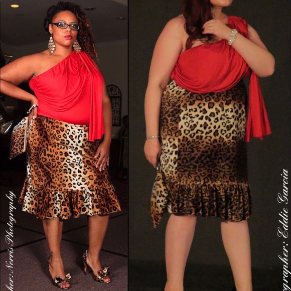Leopard ruffled skirt w/ wristlet - Picture 3 of 4